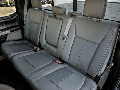 Used 2020 Ford F150 Lariat image 17