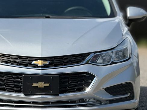 Used 2018 Chevrolet Cruze LS FWD image 12
