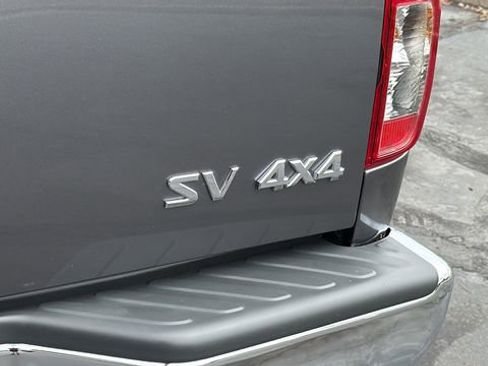 Used 2021 Nissan Frontier SV AWD/4WD image 11