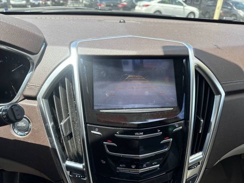 Used 2015 Cadillac SRX Luxury w/ Driver Awareness Package AWD/4WD image 18