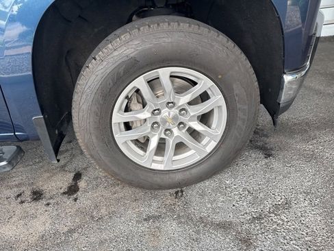 Used 2019 Chevrolet Silverado 1500 LT w/ All-Star Edition image 17