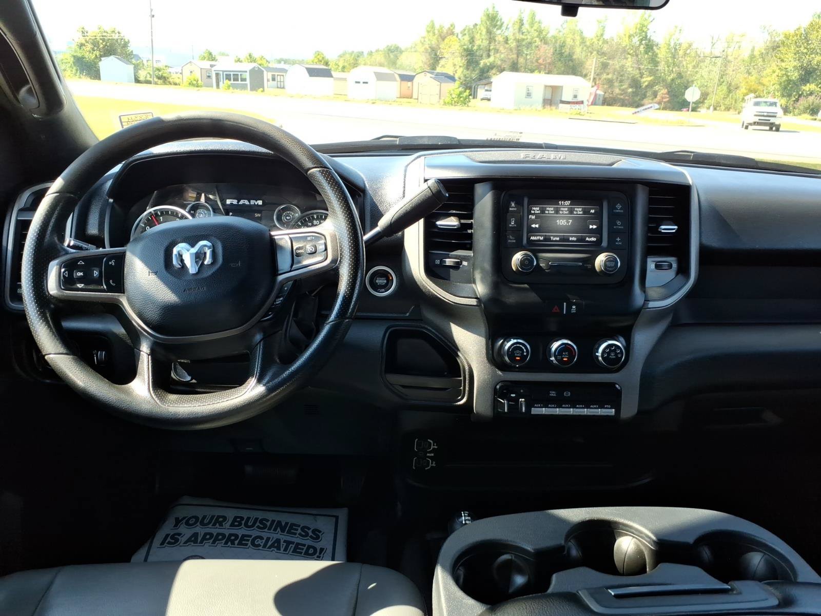 Used 2024 RAM 3500 Tradesman w/ Chrome Appearance Group AWD/4WD image 10