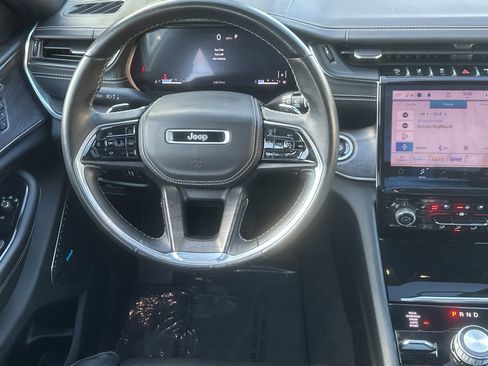 Used 2021 Jeep Grand Cherokee L Overland w/ Luxury Tech Group IV image 14