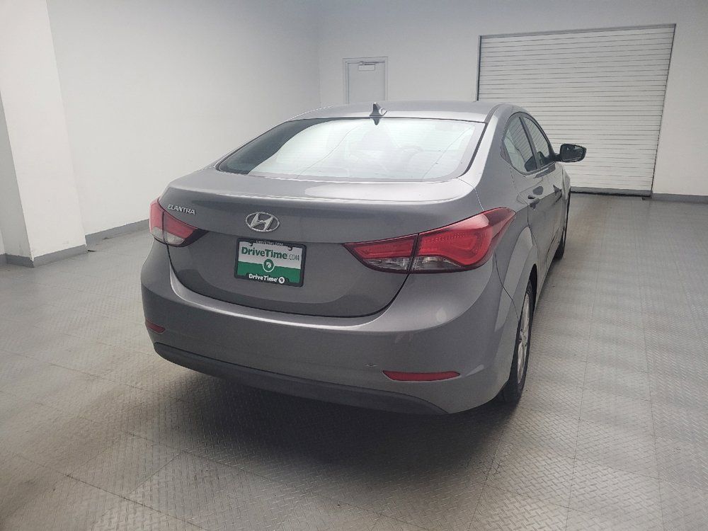 Used 2014 Hyundai Elantra SE w/ Option Group 02 FWD image 7