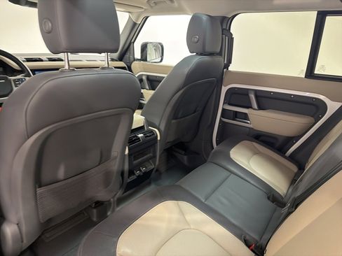 Used 2024 Land Rover Defender 110 X-Dynamic SE image 21