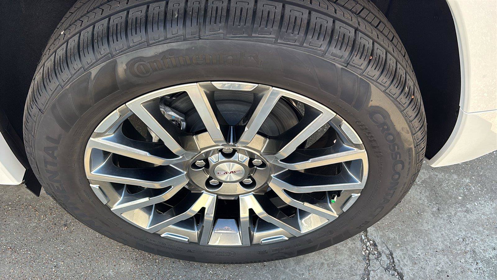 New 2027 GMC Terrain Denali w/ LPO, Floor Liner Package AWD/4WD image 12