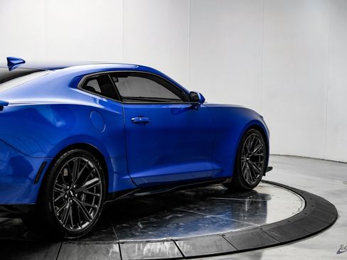 Used 2018 Chevrolet Camaro ZL1 image 15