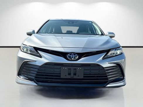 Used 2024 Toyota Camry LE FWD image 8