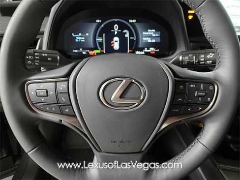New 2026 Lexus UX 300h FWD image 17