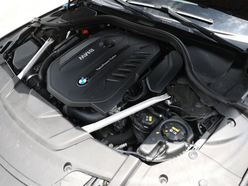 Used 2019 BMW 740i w/ M Sport Package RWD image 60