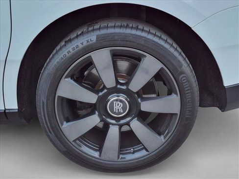 Used 2022 Rolls-Royce Cullinan AWD/4WD image 21