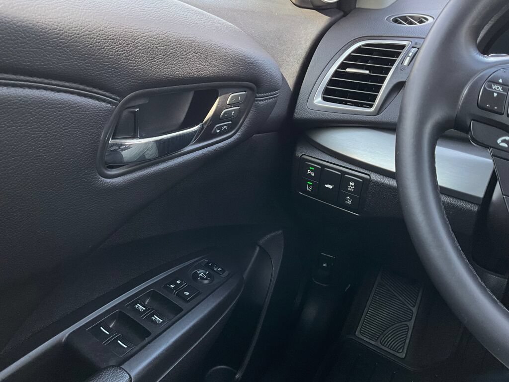 Used 2018 Acura RDX w/ Advance Package AWD/4WD image 22