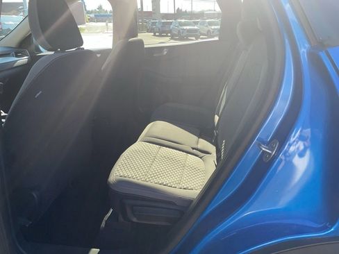 Used 2020 Ford Escape SE image 10