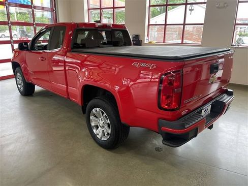 Used 2017 Chevrolet Colorado LT w/ LT Convenience Package AWD/4WD image 5