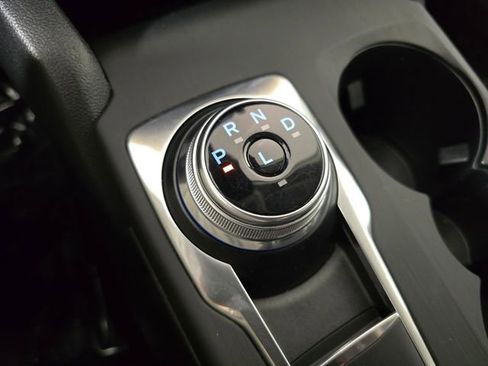 Certified 2021 Ford Escape SE w/ SE Sport Appearance Package image 34