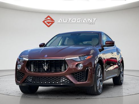 Used 2019 Maserati Levante GranSport AWD/4WD image 18
