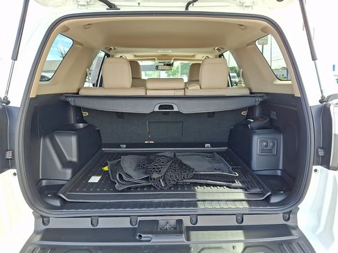 Used 2022 Toyota 4Runner Limited AWD/4WD image 35