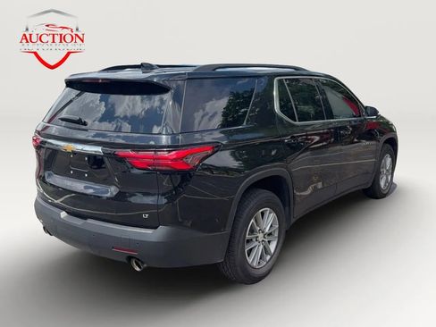 Used 2023 Chevrolet Traverse LT FWD image 5