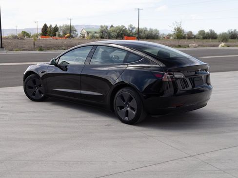 Used 2023 Tesla Model 3 Standard Range RWD image 7
