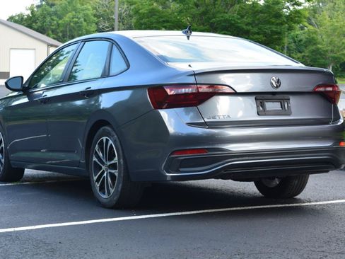 Used 2023 Volkswagen Jetta Sport FWD image 7