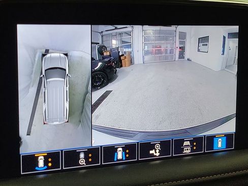 Certified 2021 GMC Yukon XL AT4 w/ AT4 Premium Package image 16