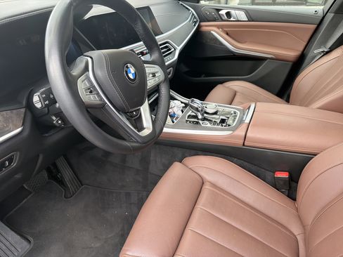 Used 2022 BMW X7 xDrive40i w/ Executive Package image 10