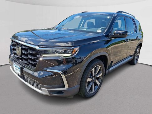 Certified 2023 Honda Pilot Touring image 4
