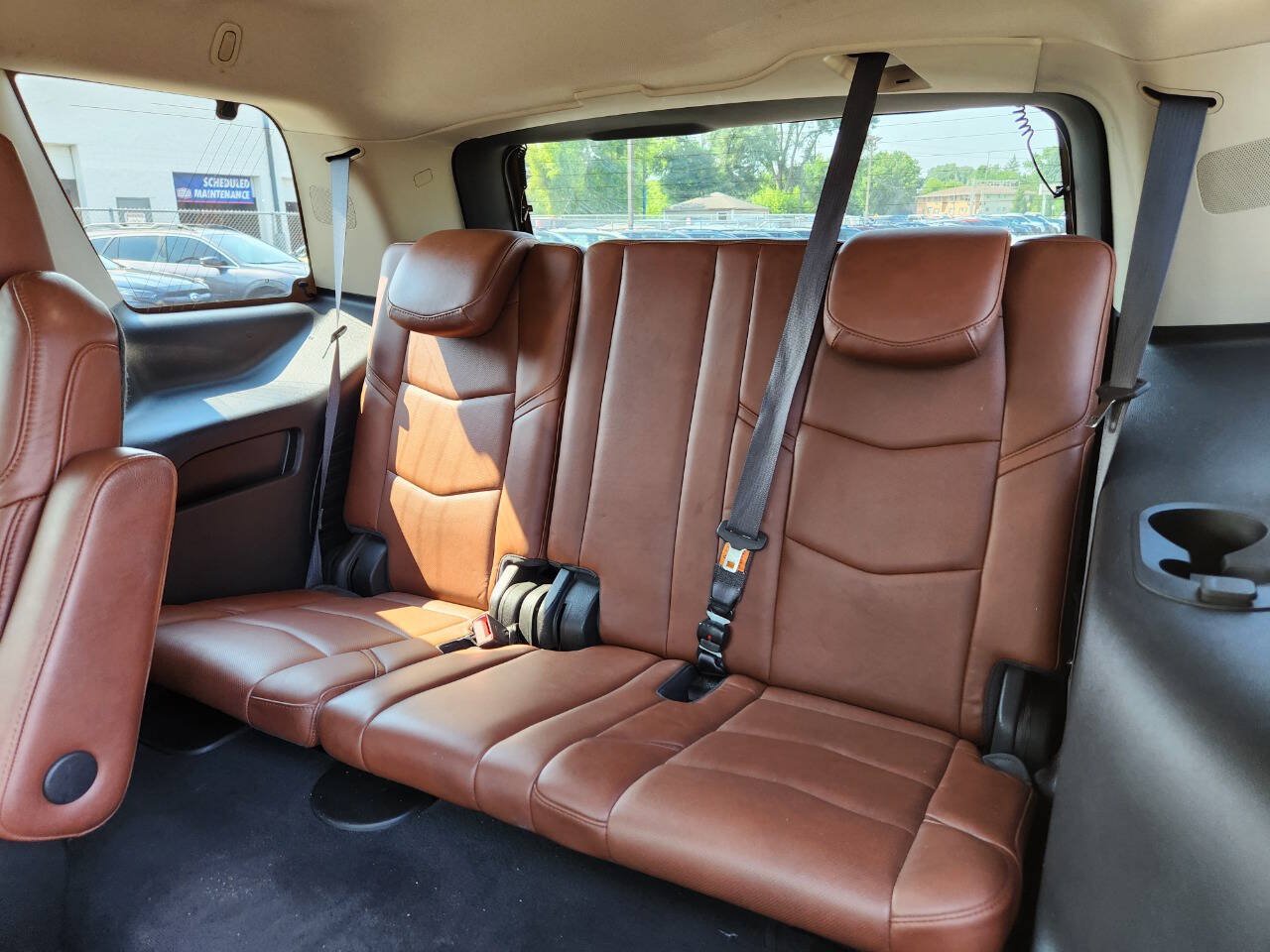 Used 2018 Cadillac Escalade Premium Luxury AWD/4WD image 13