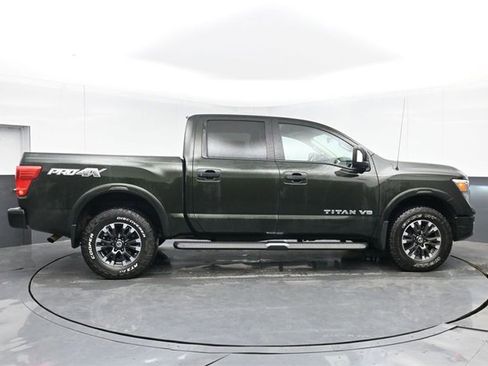 Used 2019 Nissan Titan PRO-4X w/ Pro-4x Convenience Package image 11