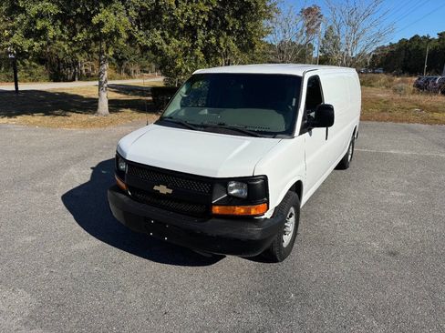 Used 2015 Chevrolet Express 2500 Extended image 32
