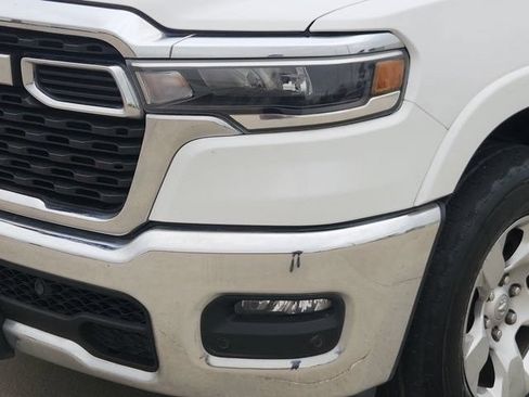 Used 2025 RAM 1500 Big Horn AWD/4WD image 9