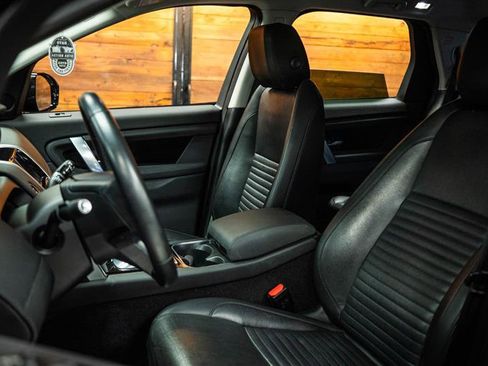 Used 2023 Land Rover Discovery Sport S image 10