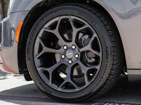 Used 2019 Chrysler 300 S RWD image 68
