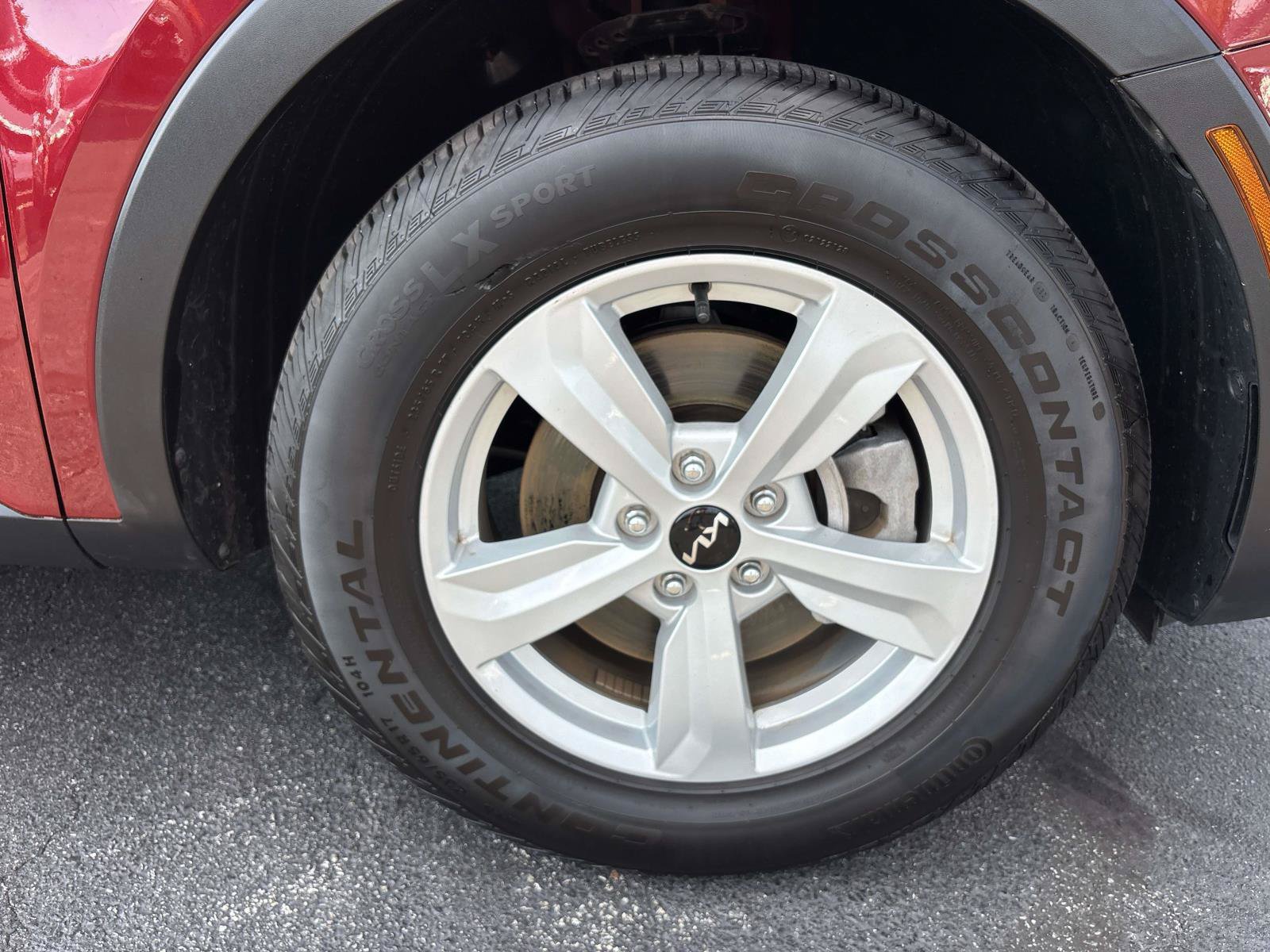 Used 2025 Kia Sorento LX FWD image 30