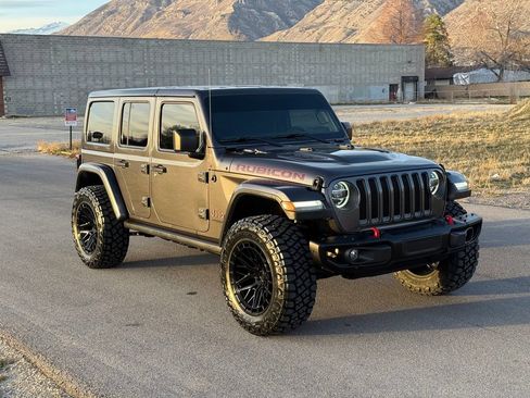 Used 2018 Jeep Wrangler Unlimited Rubicon AWD/4WD image 2