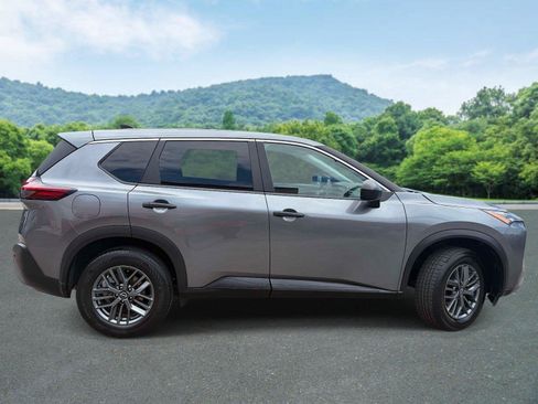 Used 2023 Nissan Rogue S FWD image 21