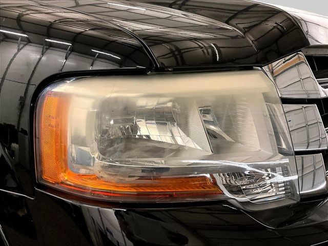 Used 2016 Ford Expedition XLT w/ Equipment Group 202A AWD/4WD image 29