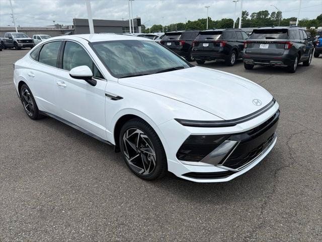 New 2026 Hyundai Sonata SEL FWD image 1