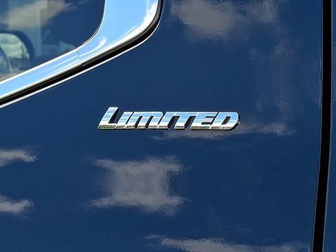Used 2026 Toyota Tundra Limited AWD/4WD image 31
