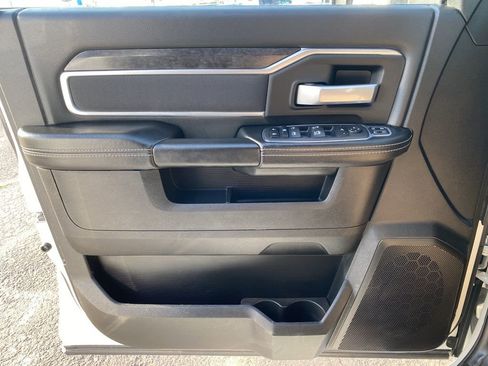 Used 2024 RAM 2500 Big Horn image 32