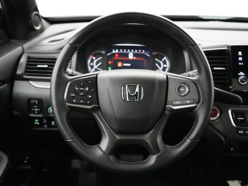 Used 2025 Honda Passport EX-L image 17