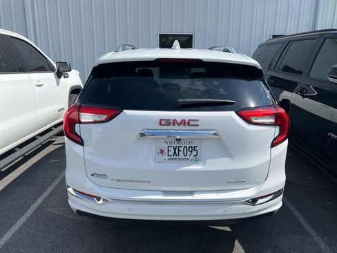 Used 2022 GMC Terrain Denali w/ Denali Premium Package AWD/4WD image 15