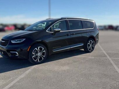 New 2026 Chrysler Pacifica Pinnacle