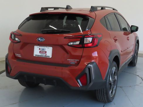 Certified 2025 Subaru Crosstrek 2.5i Limited w/ Crosstrek Mirror Package image 4