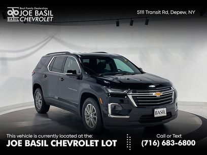 Used 2023 Chevrolet Traverse LT