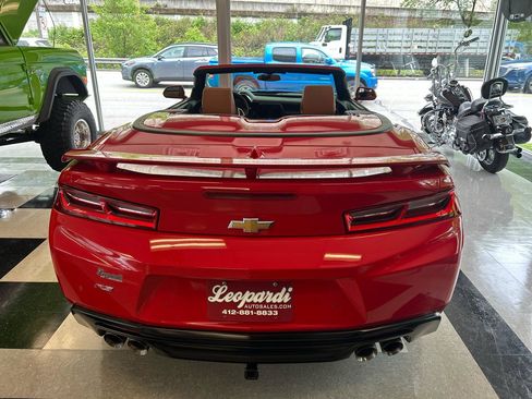 Used 2017 Chevrolet Camaro LT RWD image 6