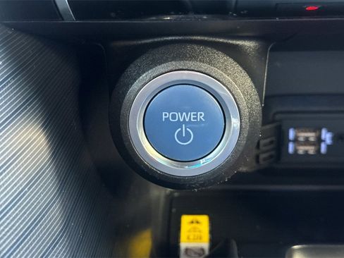 Used 2021 Toyota Venza XLE w/ Softex Package image 22