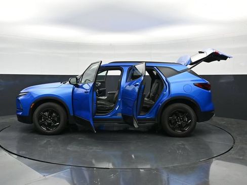 Used 2024 Chevrolet Blazer LT w/ Sound & Technology Package FWD image 47