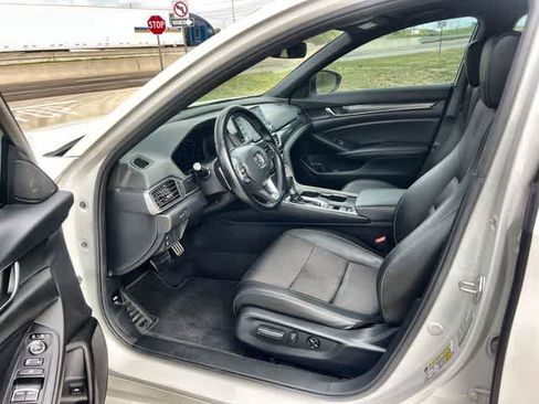 Certified 2022 Honda Accord Sport image 3