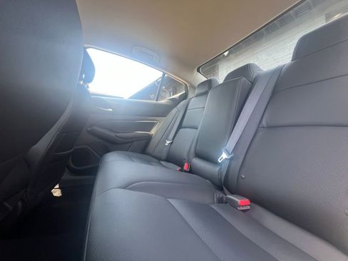 Used 2020 Nissan Altima 2.5 SR FWD image 15